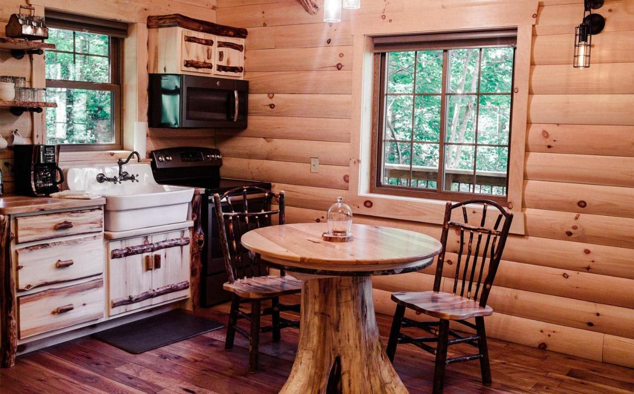 Cricket Hill Treehouse By Amish Country Lodging ミラーズバーグ エクステリア 写真